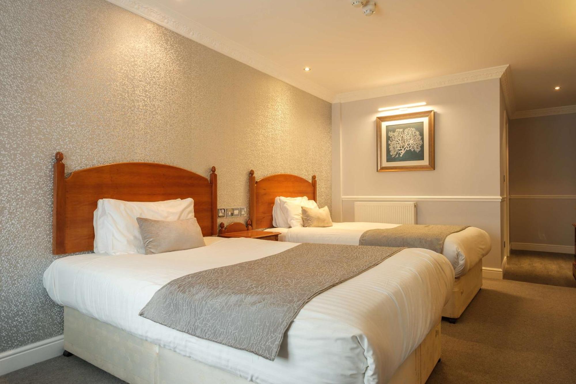 Moor Hall Hotel & Spa ซัตตันโคลด์ฟิลด์ ภายนอก รูปภาพ